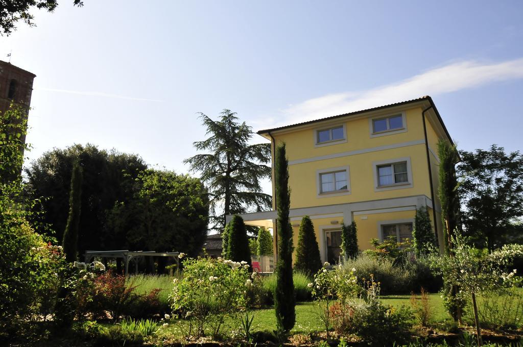 Ai Lecci In Centro Hotel Sarteano Exterior photo